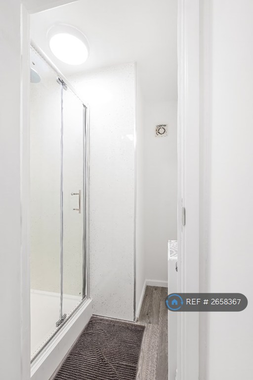 Studio flat in Norburn, Bretton, Peterborough, PE3 (#2658367)
