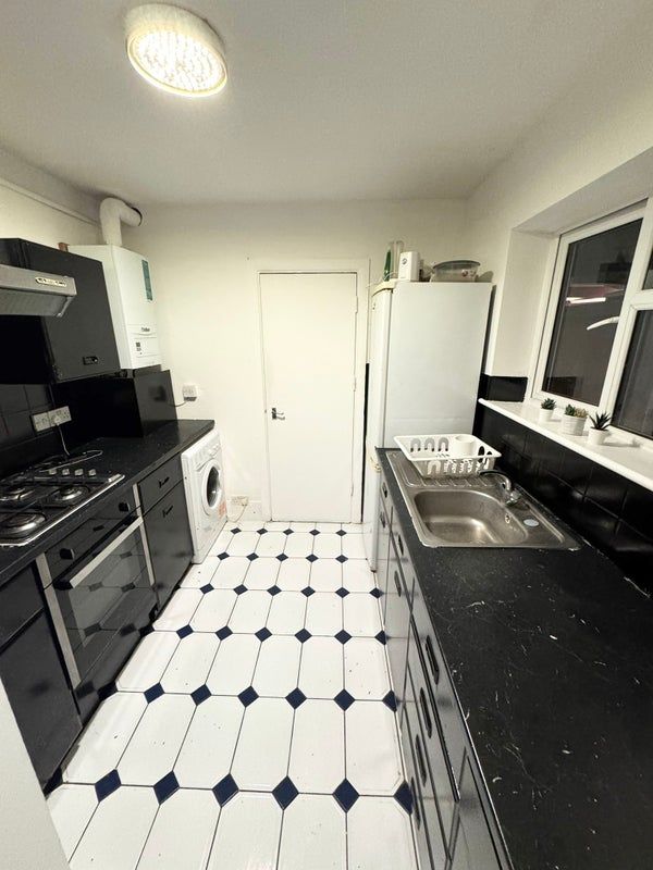⭐ Lovely Double Bedroom 🛏️ | Bills Included | Limited Offer ⚡
