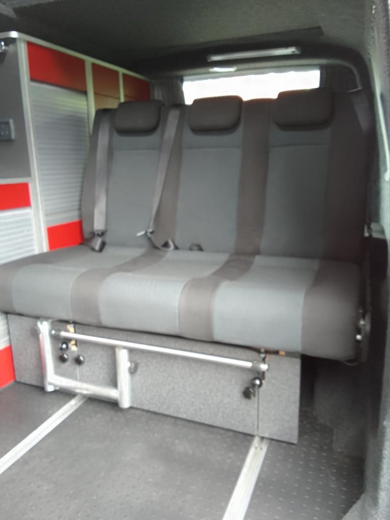 Volkswagen TRANSPORTER T30 H-LN TDI. HIGH TOP CAMPERVAN 