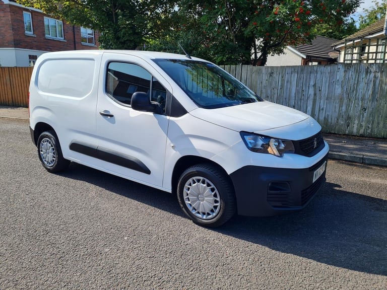 2021 Peugeot Partner Professional Hdi 100 Bhp Diesel Three Front Seats Side Door