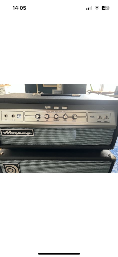Ampeg V4B Bass Amp And SVT-212AV Cab Bundle