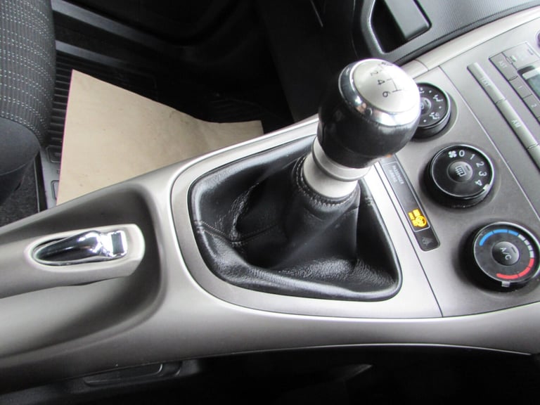 2009 Toyota Auris 1.33 Dual VVTi T3 5dr HATCHBACK Petrol Manual