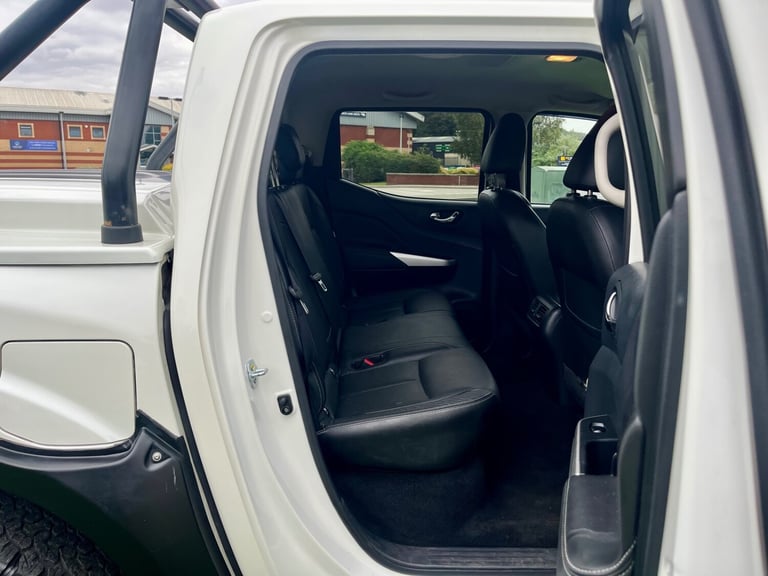 2018 Nissan Navara Double Cab Pick Up Trek-1 2.3dCi 190 4WD PICK UP Diesel Manual