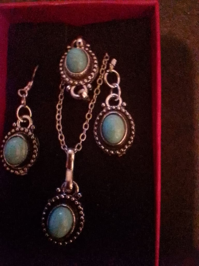 image for Beautiful turquoise and silver plated set