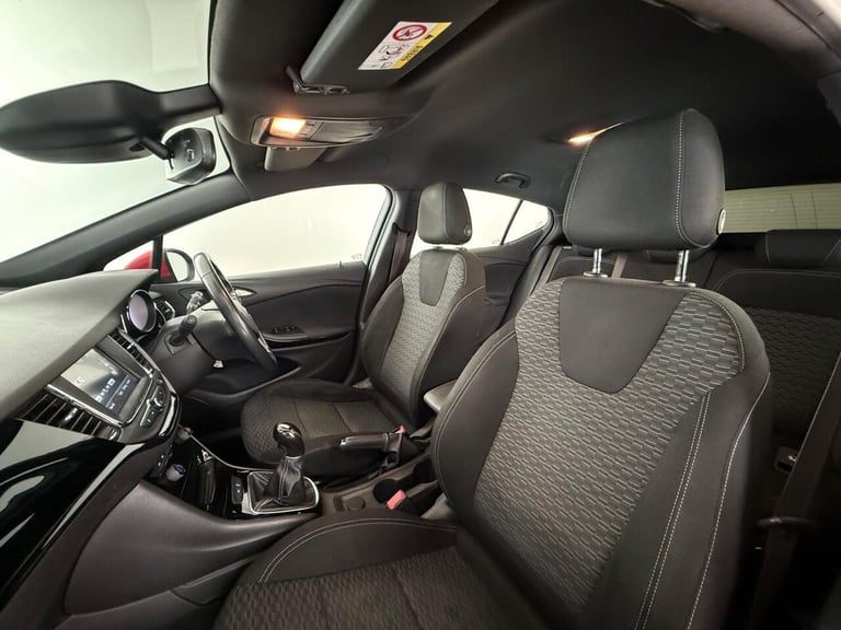 2018 Vauxhall Astra 1.4i SRi Euro 6 5dr Hatchback Petrol Manual