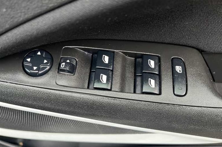 2020 Vauxhall Crossland X 1.2 [83] Griffin 5dr [Start Stop] HATCHBACK PETROL Manual