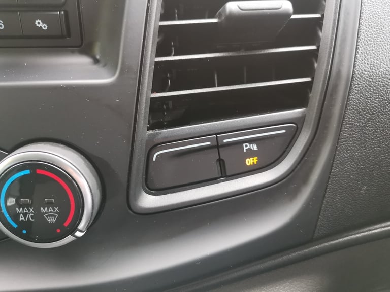 2018 Ford Transit Custom 2.0 TDCi 105ps Low Roof D/Cab Van PANEL VAN Diesel Manual