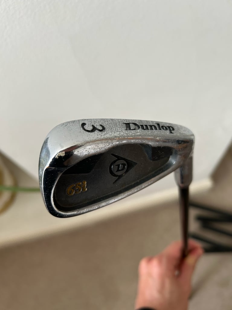 Set of 15 Dunlop clubs with case