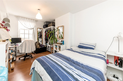 image for 🐟 Bright Double Room on Brick Lane – Fully Furnished – All Bills Included £760 PCM! 🐟