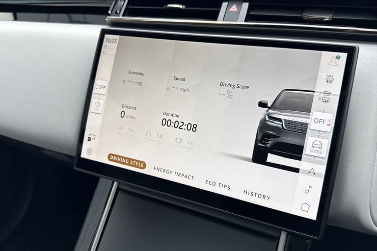 2025 Land Rover Range Rover Velar 2.0 D200 MHEV Dynamic SE 5dr SUV DIESEL Automatic
