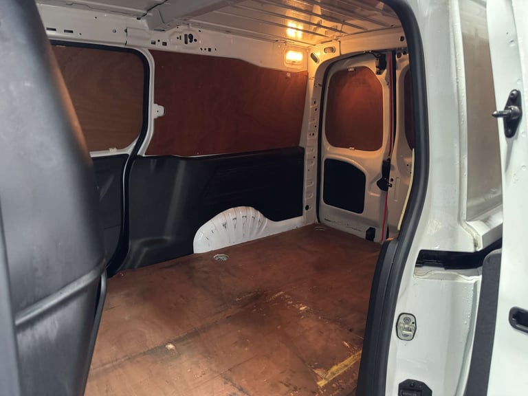 2021 Vauxhall Combo 1.5 Combo 2300 Sportive TD Panel Van Diesel Manual
