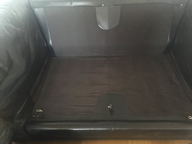 Italian leather black sofa 2/3 seater 