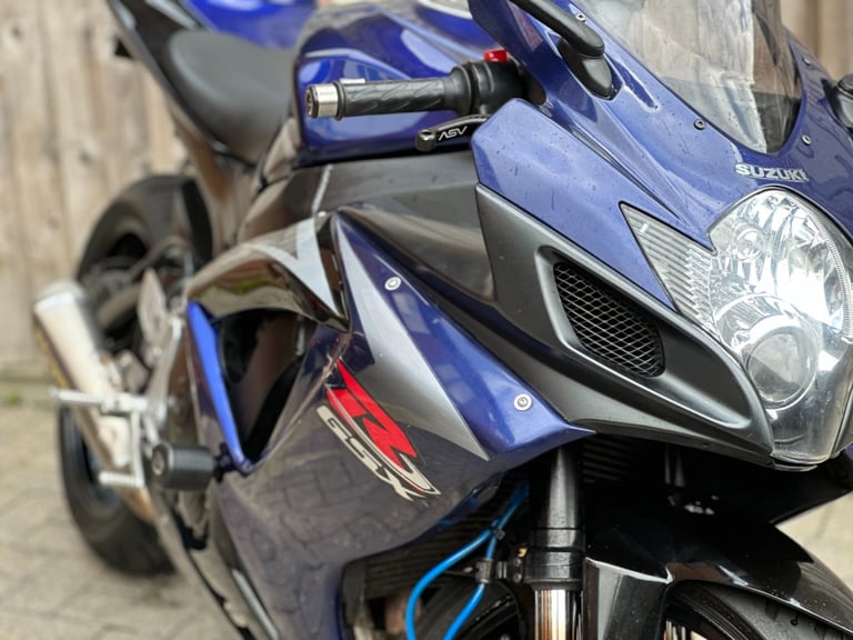 SUZUKI GSXR 750 K7 ISLE OF MAN 2007 (07) SUPER SPORT NUMBER 096 OF 200 MADE