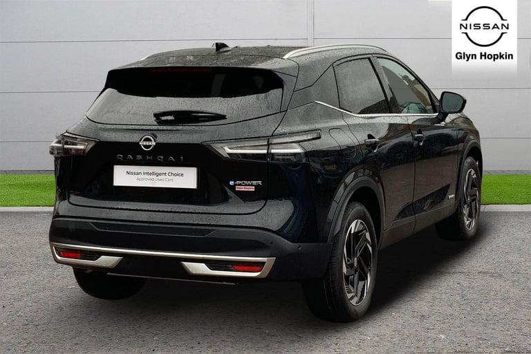 2025 Nissan Qashqai 1.5 E-Power N-Connecta [Glass Roof] 5dr Auto Hatchback Hybrid Automatic