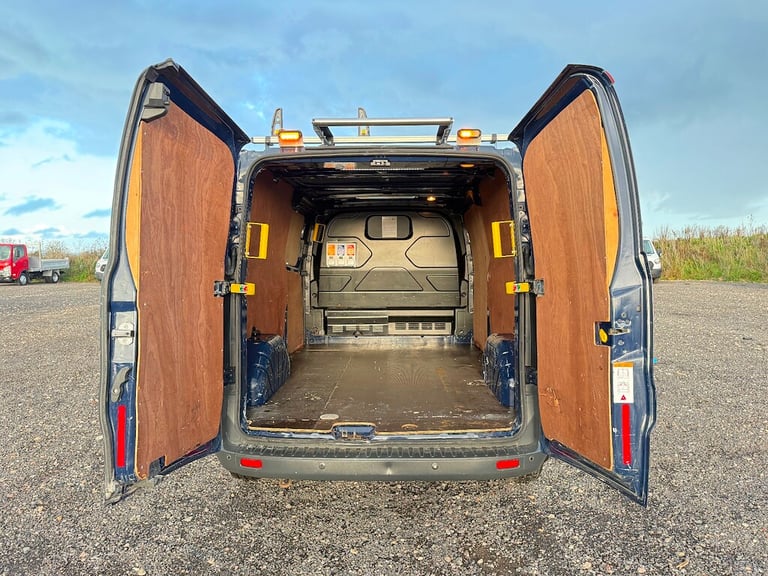 2013 Ford Transit Custom 2.2 TDCi 330 Trend Panel Van 5dr Diesel Manual L2 H1 (197 g/km, 123 bhp)...