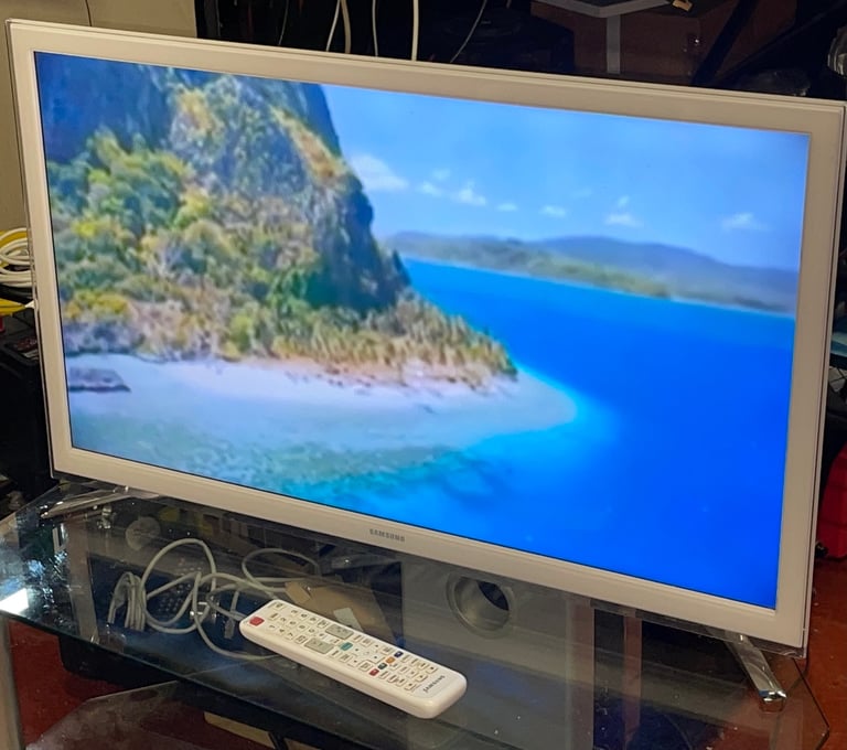Smart TV: SAMSUNG Model : U32F4510AK