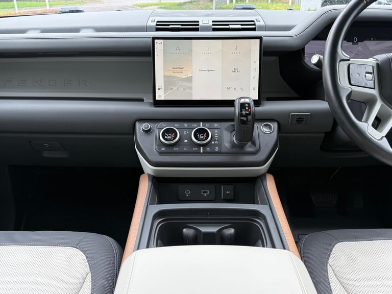 2022 Land Rover Defender 110 2.0 P400e 15.4kWh X-Dynamic HSE SUV 5dr Petrol Plug-in Hybrid Auto 4...