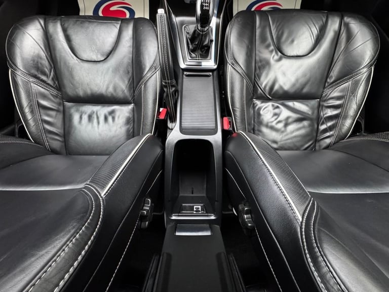 2015 15 VOLVO V40 1.6 D2 R-DESIGN LUX HATCHBACK 5DR DIESEL MANUAL EURO 5 (S/S) (