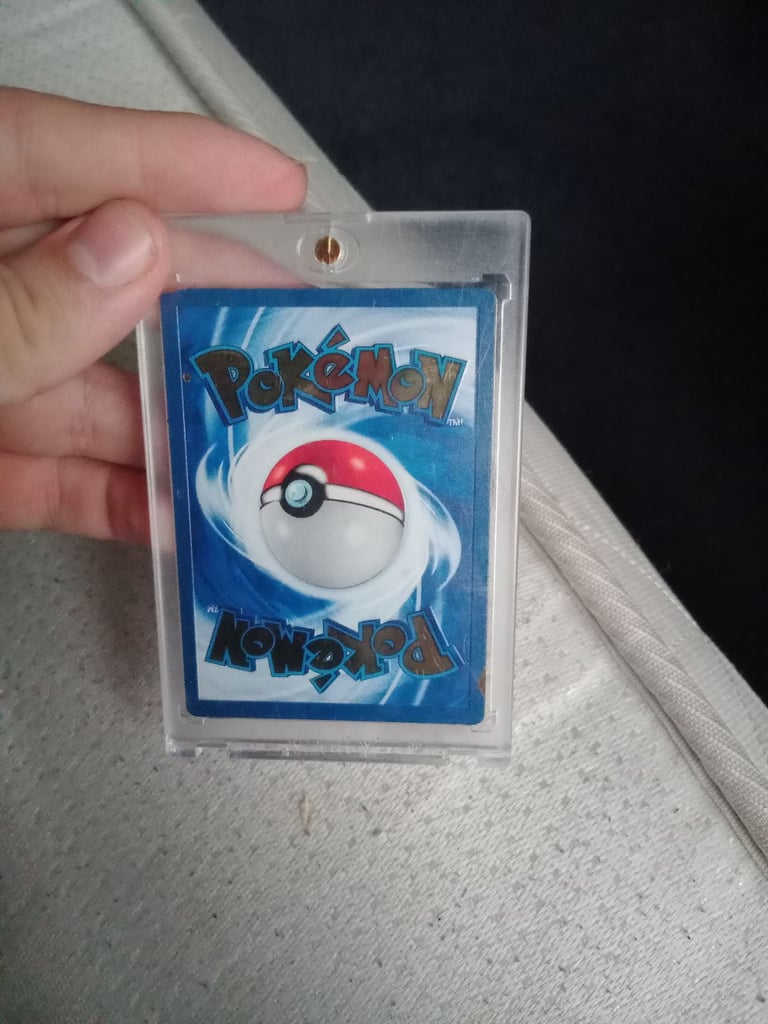 Pokémon Pikachu gold metal card 