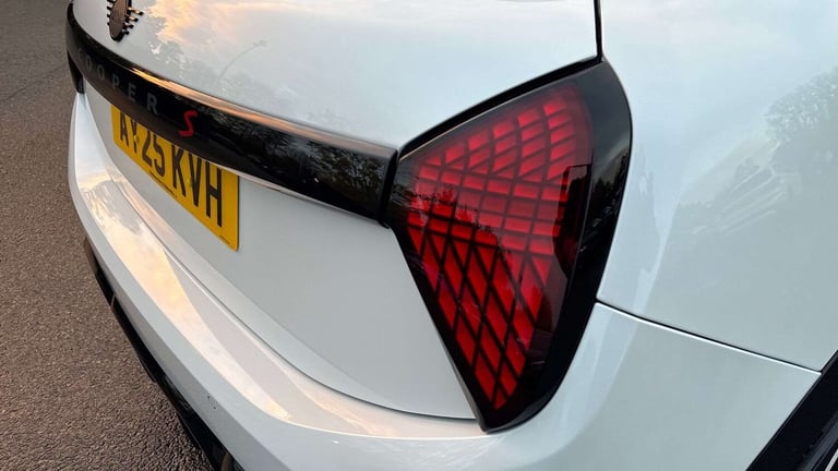 2025 MINI Cooper 2.0 S Sport 5dr Auto HATCHBACK PETROL Automatic