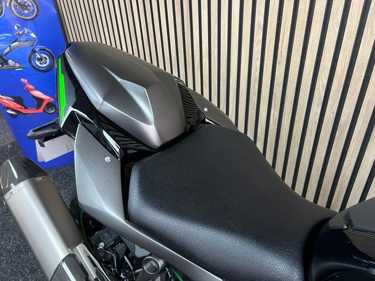 2024 74 Kawasaki Ninja ZH2 Z H2 1000 Performance SUPERCHARGED - AKRAPOVIC 