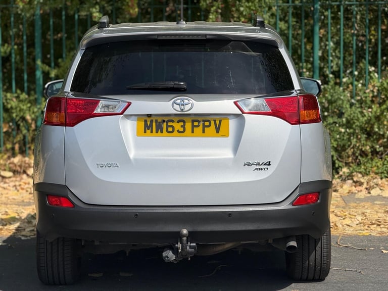 2014 Toyota RAV4 2.2 D-CAT Invincible Auto 4WD Euro 5 5dr ESTATE Diesel Automatic
