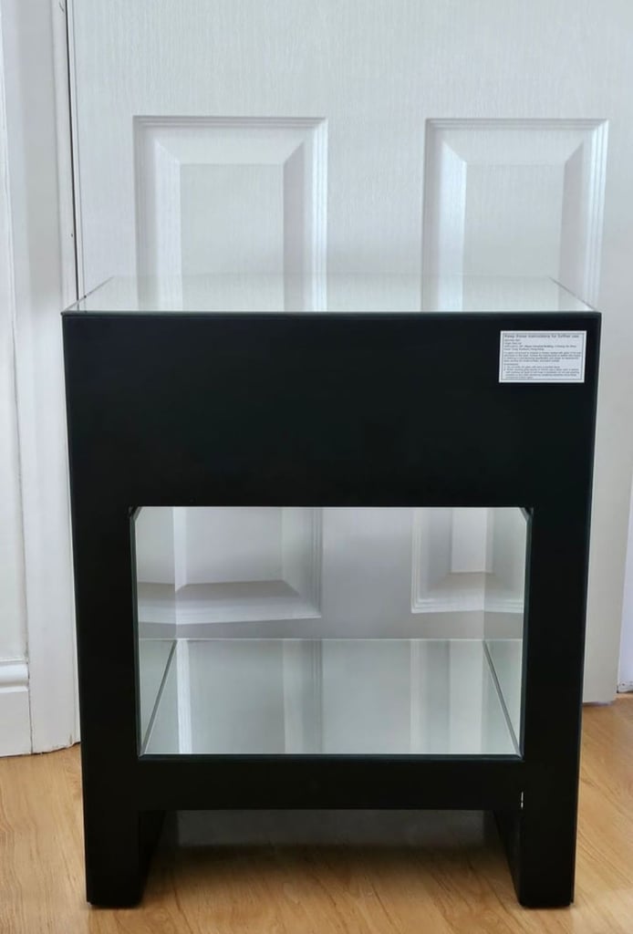 Beautiful Mirrored Bedside Cabinet - Quick Sale!