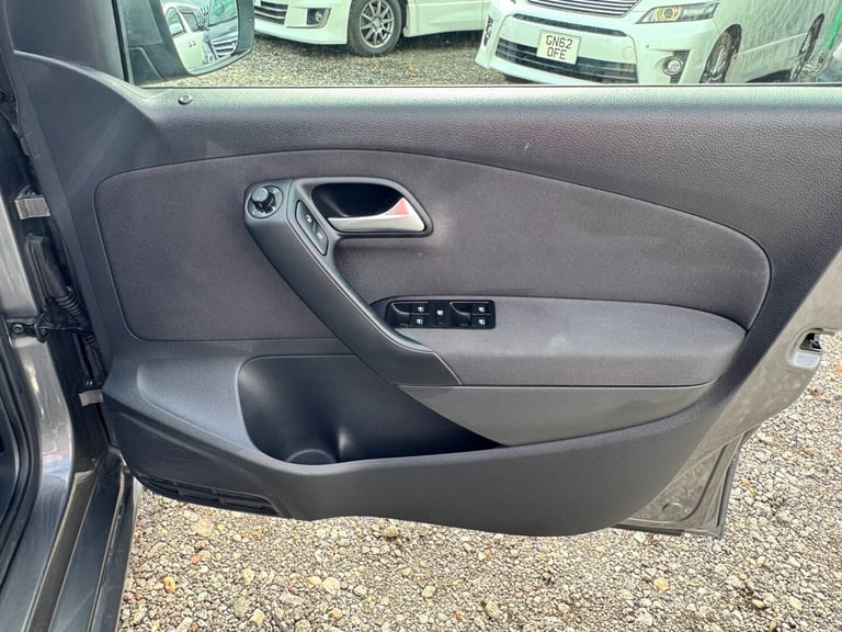 2014 Volkswagen Polo 1.2 TSI SE BMT DSG Automatic 5 doors CarPlay AC Alloys  Hatchback Petrol Aut...