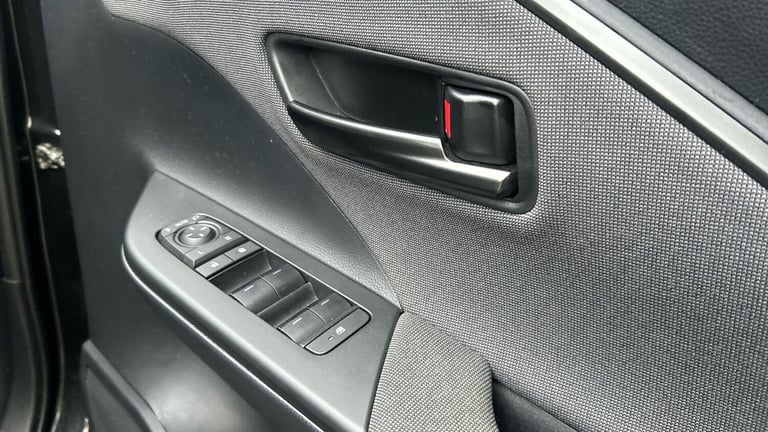 2024 Toyota C-HR 1.8 Hybrid Icon 5dr CVT HATCHBACK PETROL/ELECTRIC Automatic