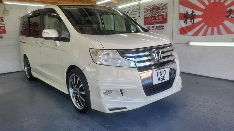 image for Honda stepwagon spada white body style kit fresh japanese import new tyres 2010