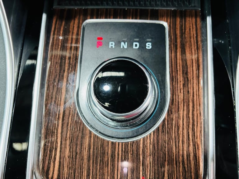 2018 Jaguar XF 2.0d Portfolio Auto AWD Euro 6 (s/s) 4dr SALOON Diesel Automatic