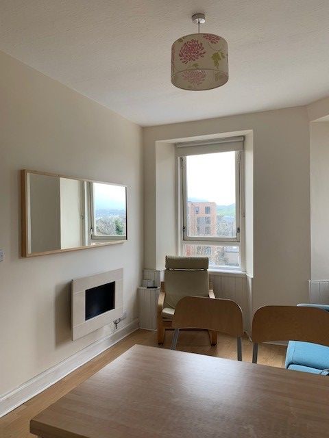 1 Bedroom flat, Earlston Place, Meadowbank, Edinburgh