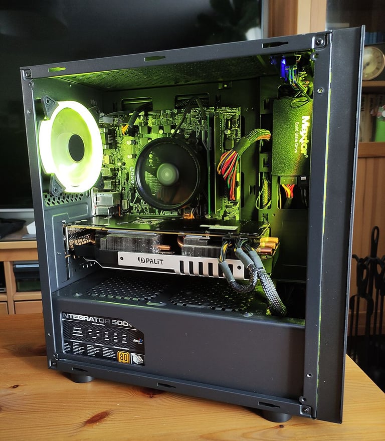 Ryzen 7 gaming PC. 8 cores/16 threads, GTX 980Ti, 16 GB RAM, SSD/HDD. 