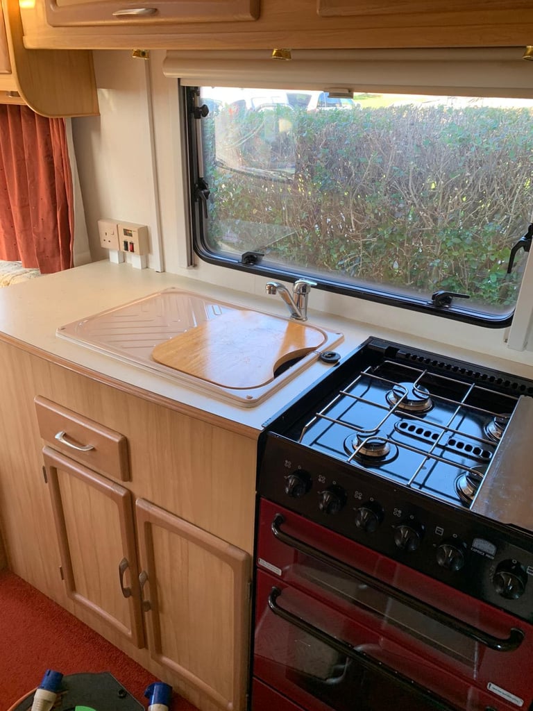 2005 caravan 