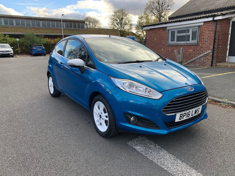 FORD FIESTA  1.0t ECOBOOST  BLUE/WHITE EDITION  NEW BELTS  NEW MOT WARRANTY 