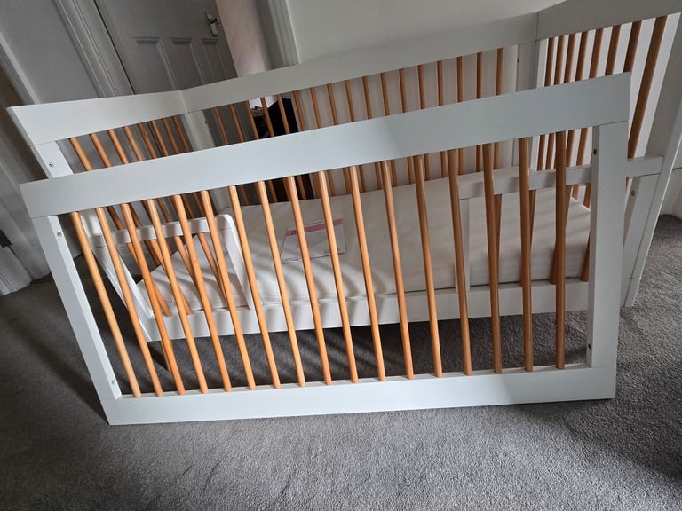 Maya cot bed from OBaby. White colour. 