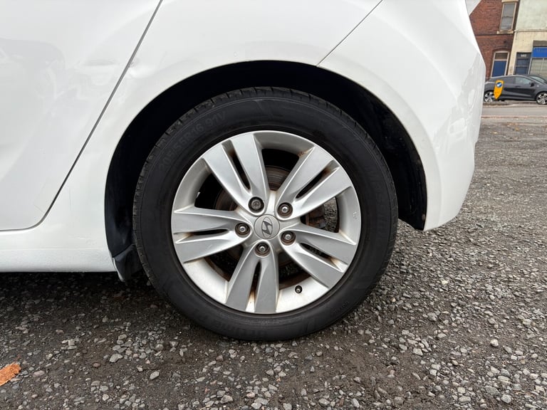 2013 Hyundai ix20 1.6 Active Hatchback 5dr Petrol Auto Euro 5 (123 bhp) Petrol