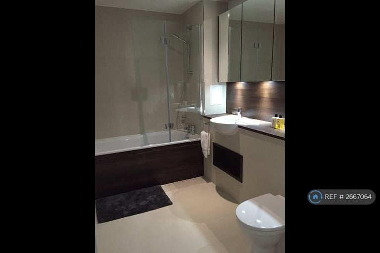 1 bedroom in Oslo Tower, London, SE8 (#2667064)