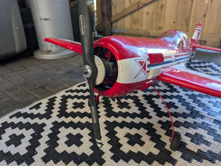 Sukohi rc plane with super tigre s2000 (maybe 2500) engine. 