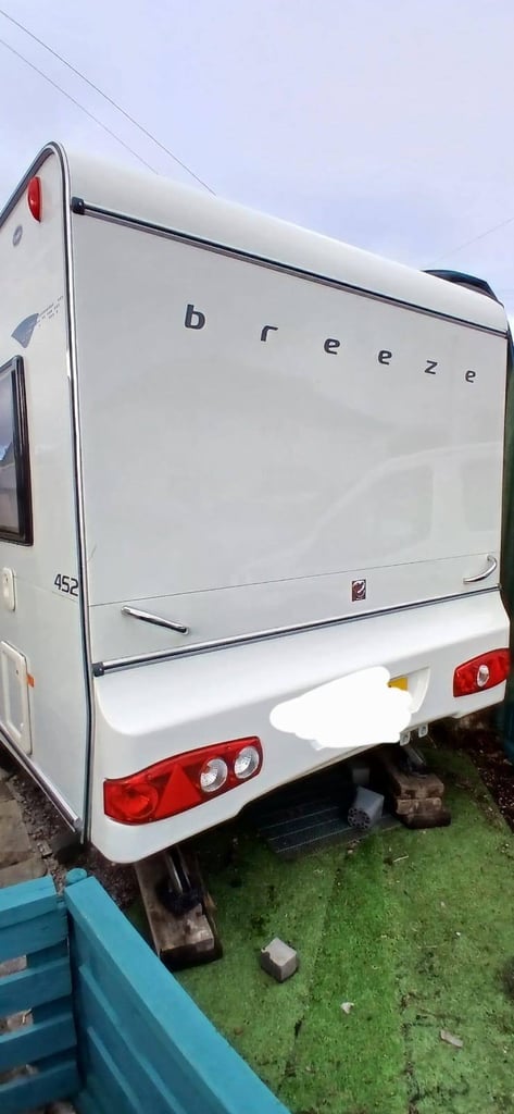 2 berth elldis breeze 452 2010 model. 