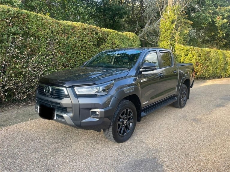 2025 Toyota Hilux INVINCIBLE X 25 REG TOWBAR TONNEAU COVER GENUINE TOYOTA LOAD L