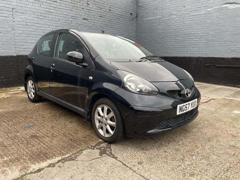 TOYOTA AYGO 1.0 AUTOMATIC