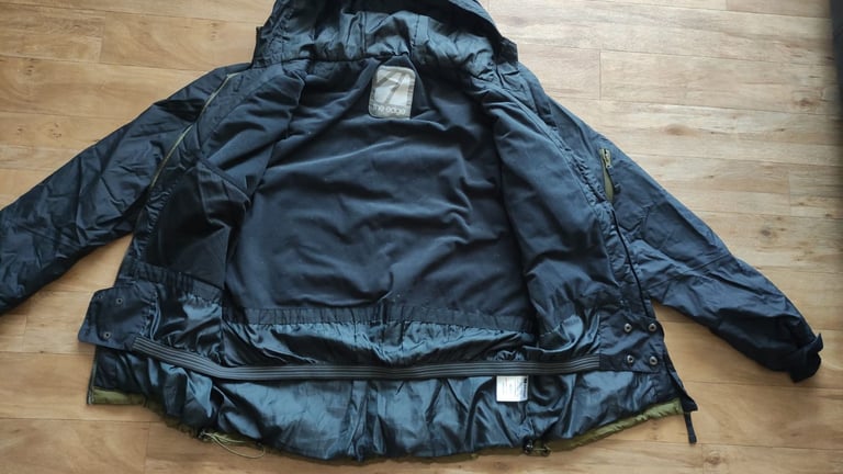 The Edge Insulated Waterproof Jacket [Mens Size M]