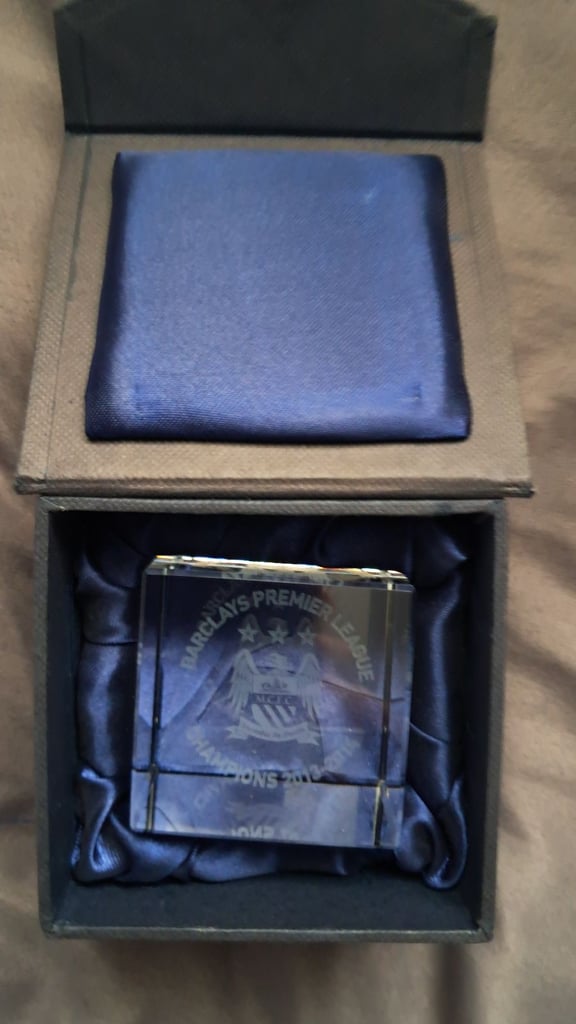 Manchester city rare champions glass cube
