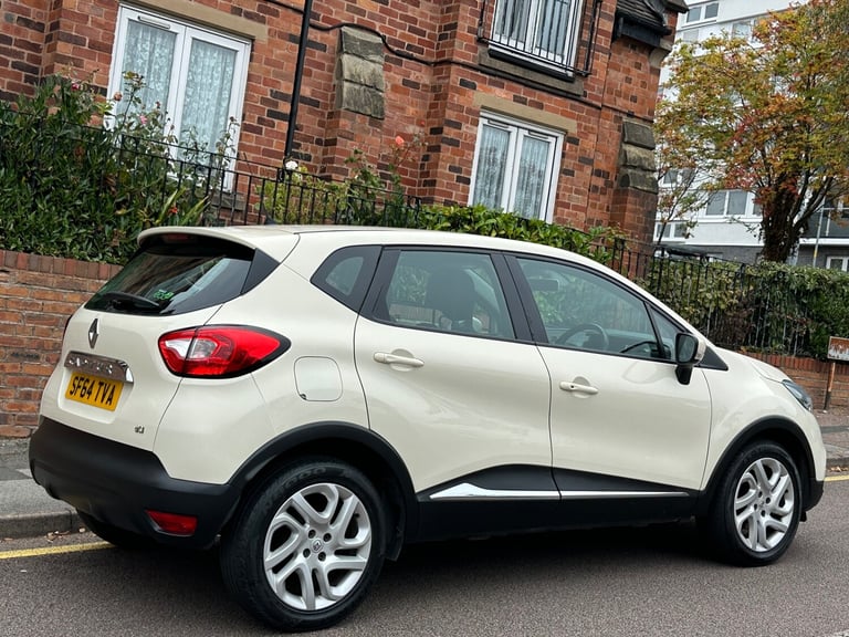 2014 Renault Captur 1.5 dCi 90 Dynamique MediaNav Energy 5dr - JUST SERVICED - FULL MOT HATCHBACK...