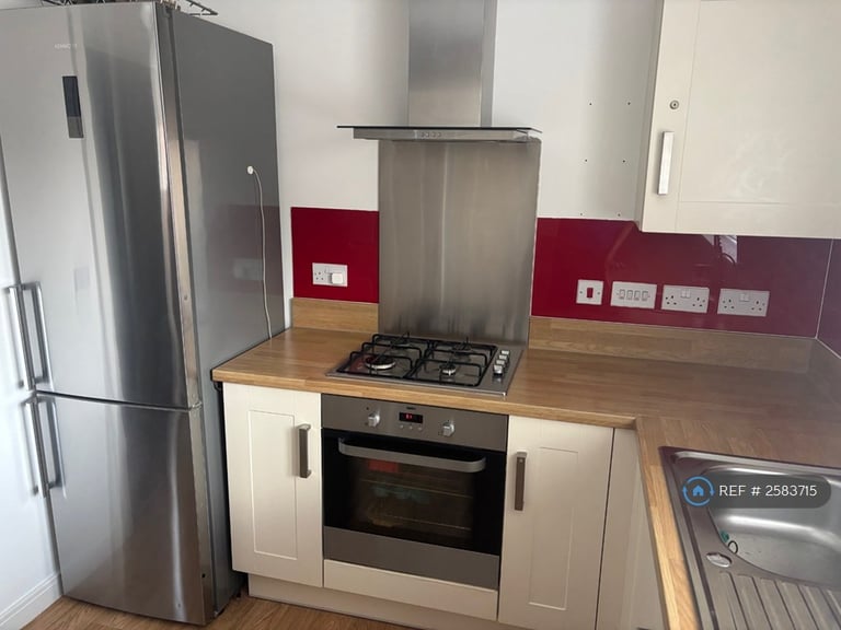 2 bedroom flat in Burrows Crescent, Chipping Norton, OX7 (2 bed) (#2583715)