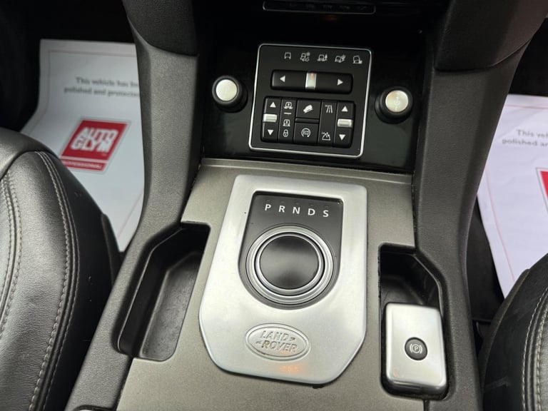 2016 Land Rover Discovery 4 3.0 SD V6 HSE SUV 5dr Diesel Auto 4WD Euro 6 (s/s) (256 bhp) ESTATE D...