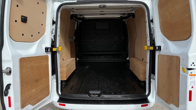 2023 Ford Transit Custom 2.0 EcoBlue 170ps Low Roof Limited Van Auto PANEL VAN DIESEL Automatic