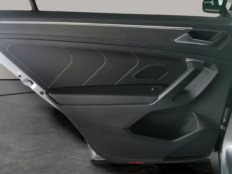 2022 Volkswagen Tiguan Allspace 1.5 TSI R-Line SUV 5dr Petrol DSG Euro 6 (s/s) (150 ps) - AUTO PA...