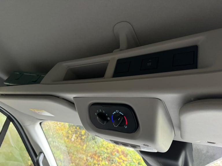 FORD TRANSIT MINIBUS, 12 SEAT TREND, 2.2, WHITE. EU 6 / ULEZ COMP. A/C. INC VAT